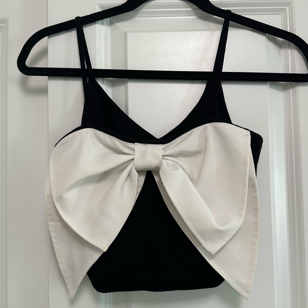 NWOT Anthropologie Maeve Elegant Black and White Bow Top